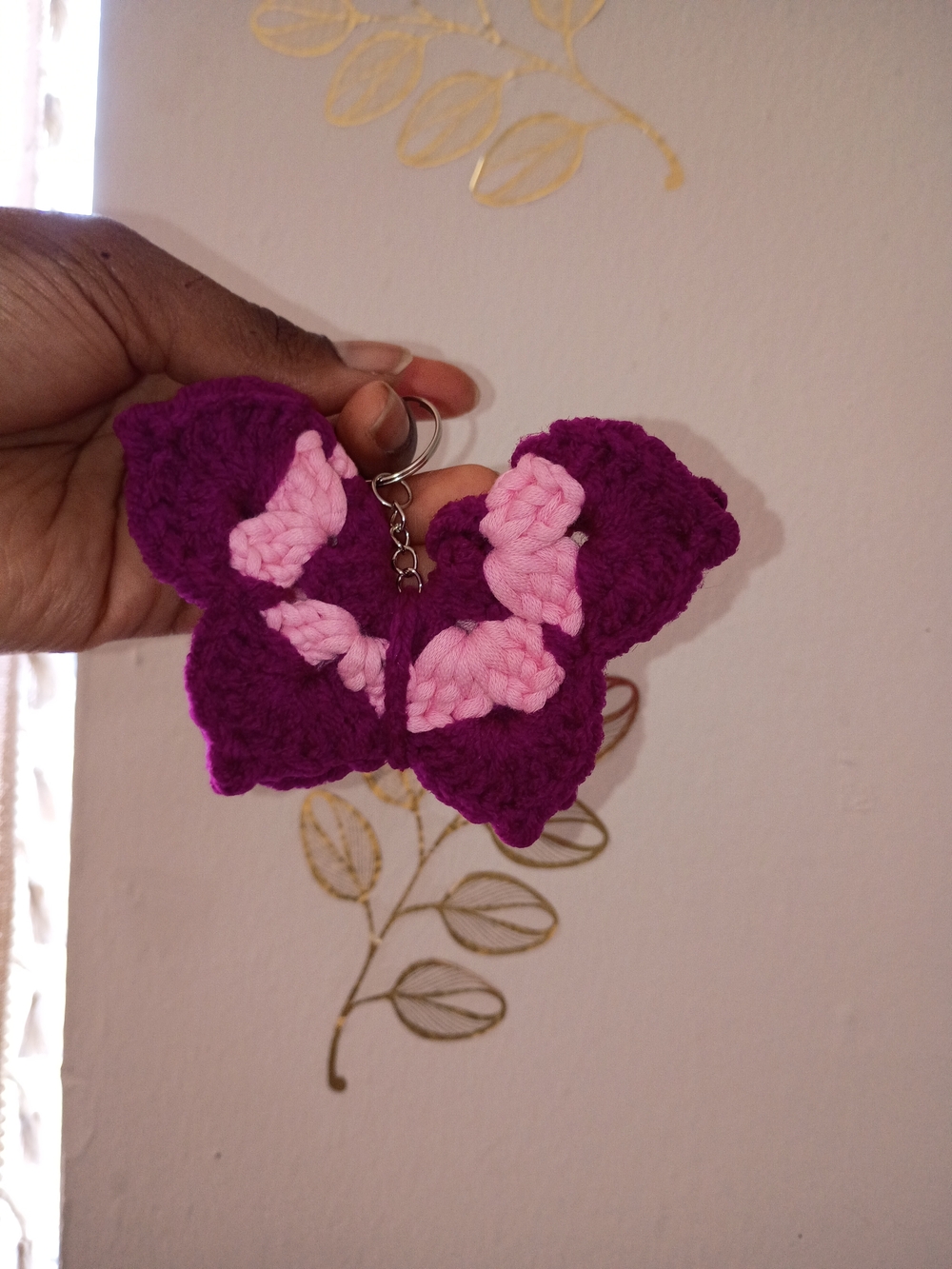 1pc *RANDOM COLOR* Crocheted Butterfly Keychain - Picture 2 of 2